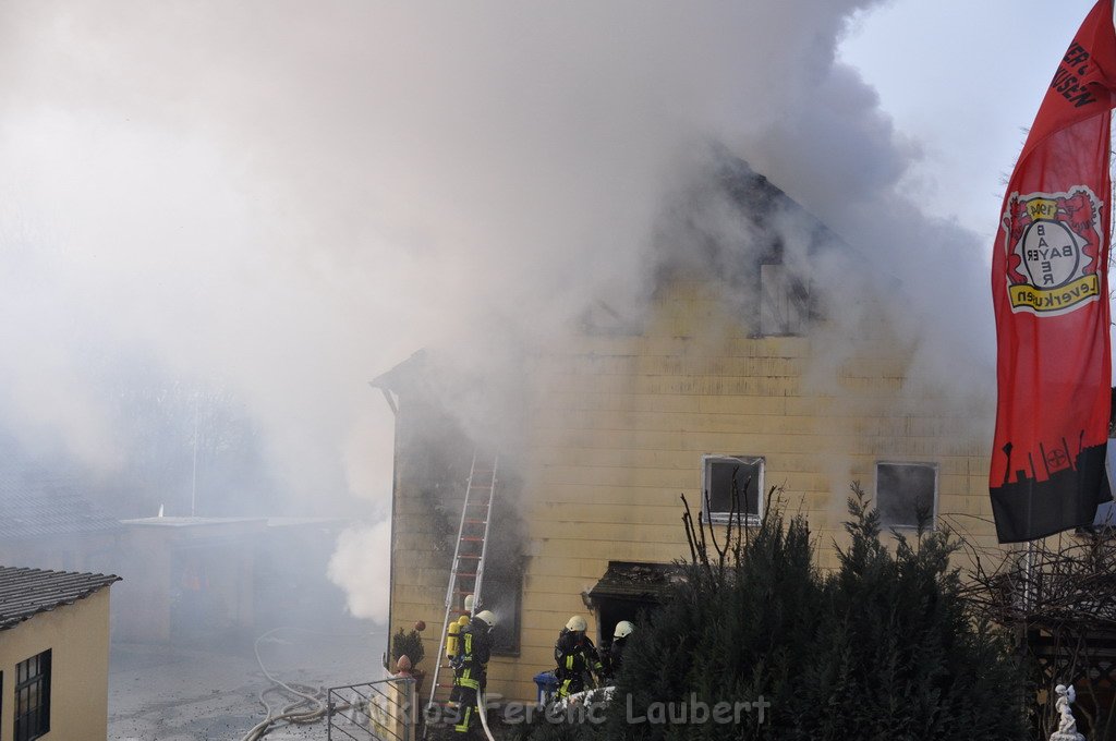 Haus komplett ausgebrannt Leverkusen P54.JPG